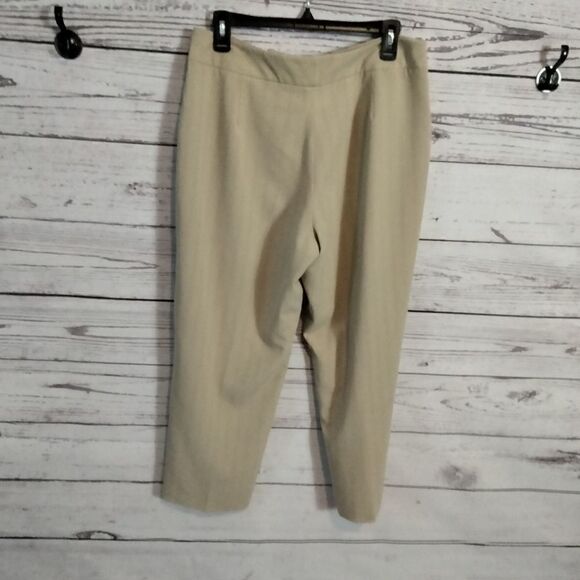 "Larry Levine suits" woman's dress pants. - Picture 3 of 6